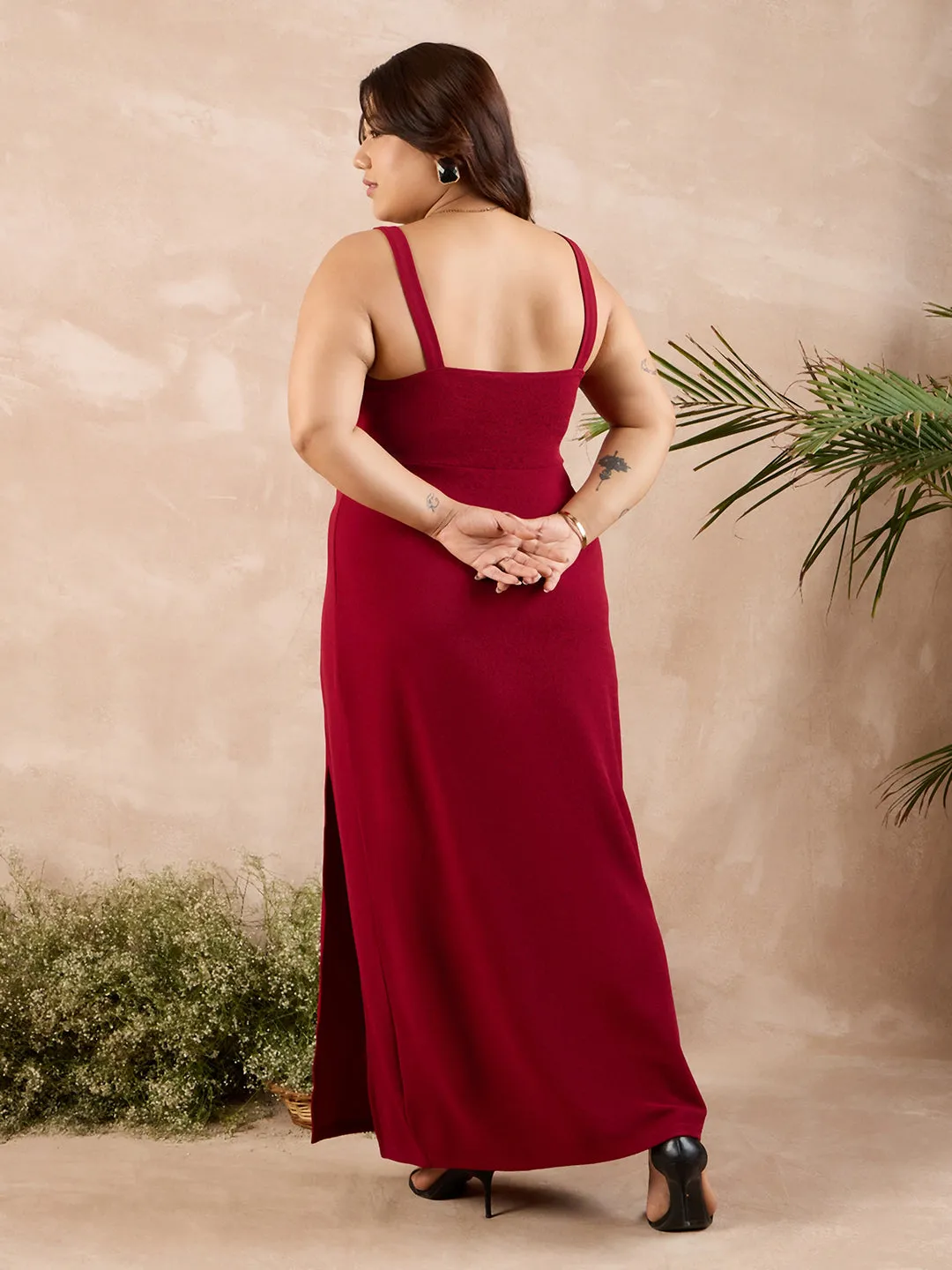 Berrylush Curve Women Red Solid Shoulder Straps Split Thigh Maxi Dress