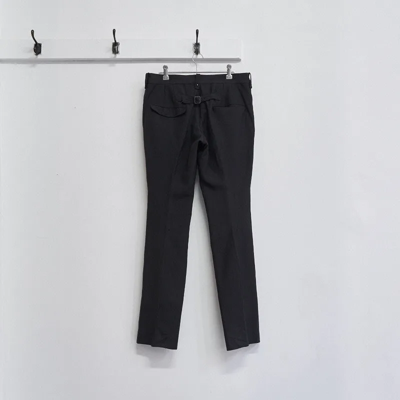 curved seam buckle trousers