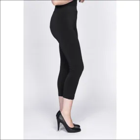 Fitted Black Capri Pants