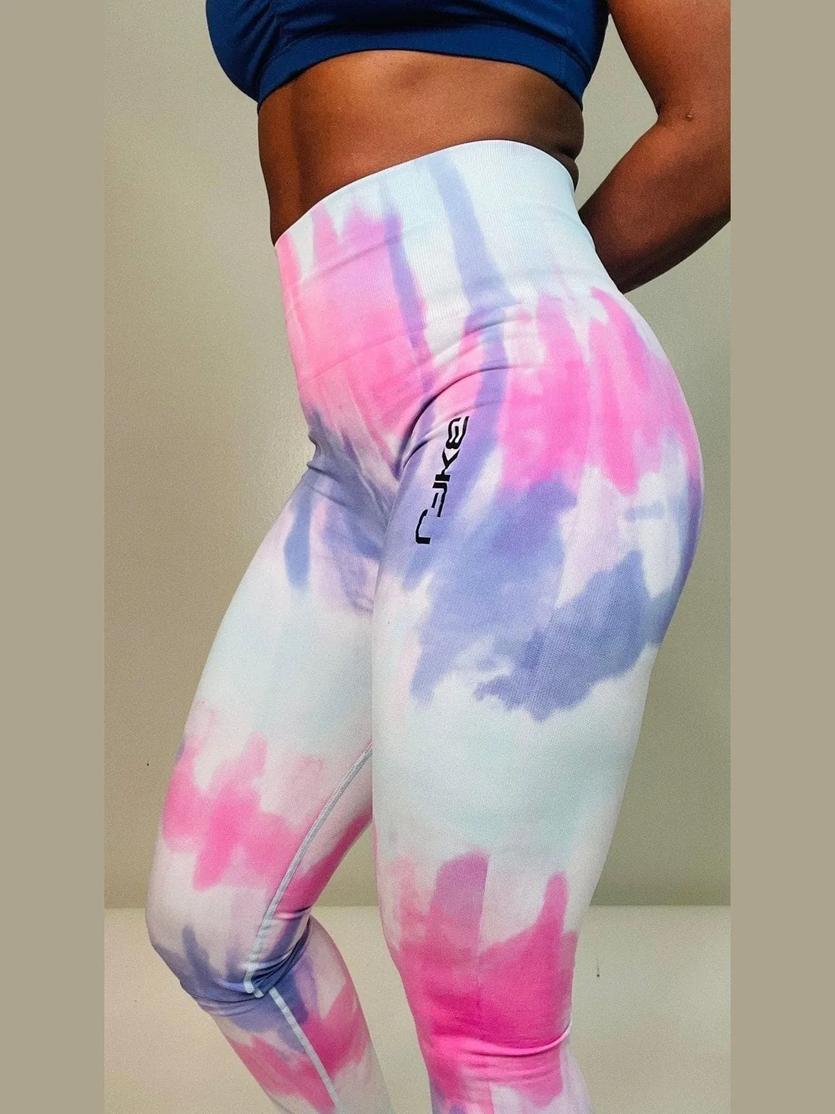 Tie-Dye Scrunch Butt Leggings